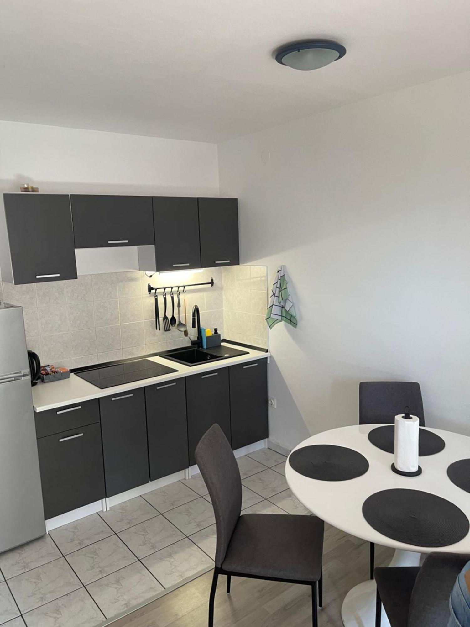Apartman Hrusta Crikvenica Exterior photo